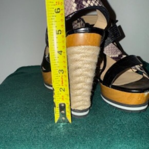 MK Michael Kors Black Snake Strappy Platform Espadrille Sandals Size Sz 7.5 38M - Picture 2 of 3